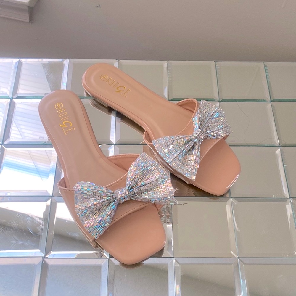 NWT Rhinestone Bow Band Slide Sandals - NUDE PATENT, Sz. 9